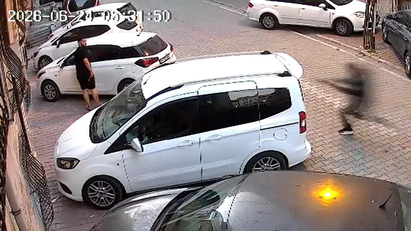 Esenyurt'taki kanlı pusunun görüntüleri ortaya çıktı: Yerde yatarken 3 el daha ateş etti - Resim : 1