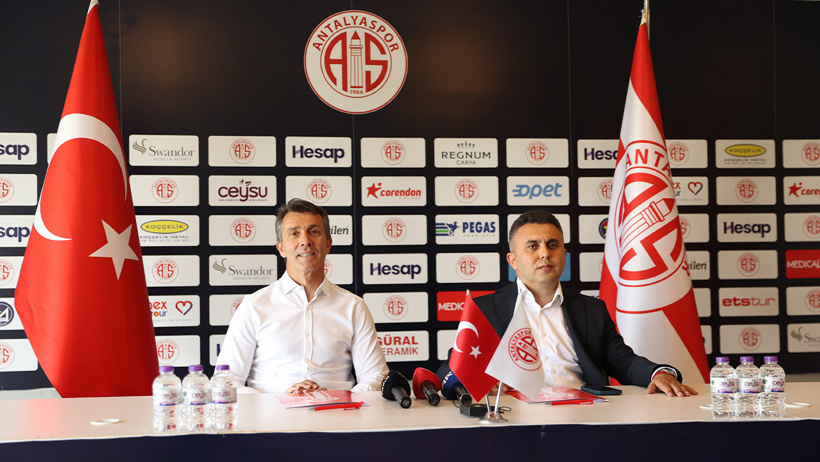 Bülent Korkmaz imzayı attı: İlk sözü şaşırttı - Resim : 1