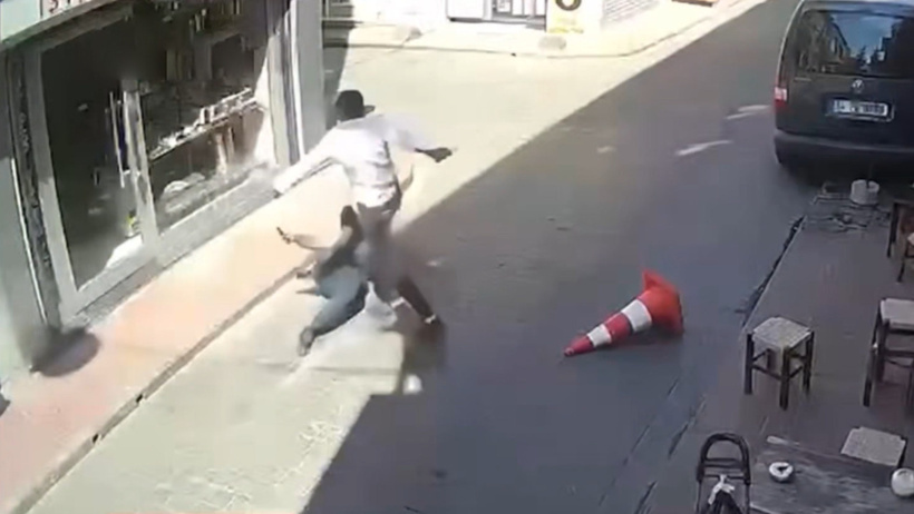 60 yaşındaki esnaf 15 yaşındaki kızı taciz etti iddiası Beyoğlu'nu karıştırdı: Defalarca bıçaklandı - Resim : 3
