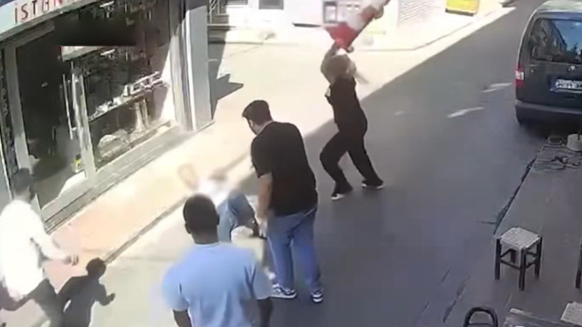 60 yaşındaki esnaf 15 yaşındaki kızı taciz etti iddiası Beyoğlu'nu karıştırdı: Defalarca bıçaklandı - Resim : 4