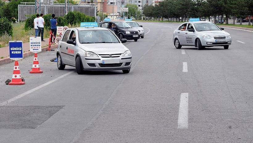Ehliyet alacaklar dikkat! Sınav saatlerine gece ayarı geliyor - Resim : 1
