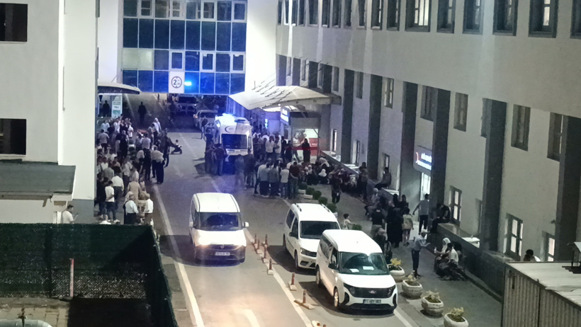 Batman'da çocukların kavgası büyüdü, aileler silaha sarıldı: 4'ü ağır 6 yaralı var - Resim : 1