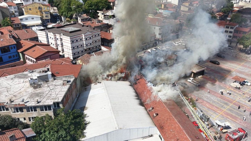 Bursa'nın 600 yıllık çarşısında yangın! Dumanlar kentin her noktasından görüldü - Resim : 3
