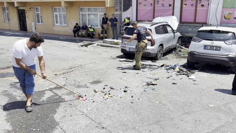 Fren yerine gaza bastı ortalığı savaş alanına çevirdi - Resim : 1