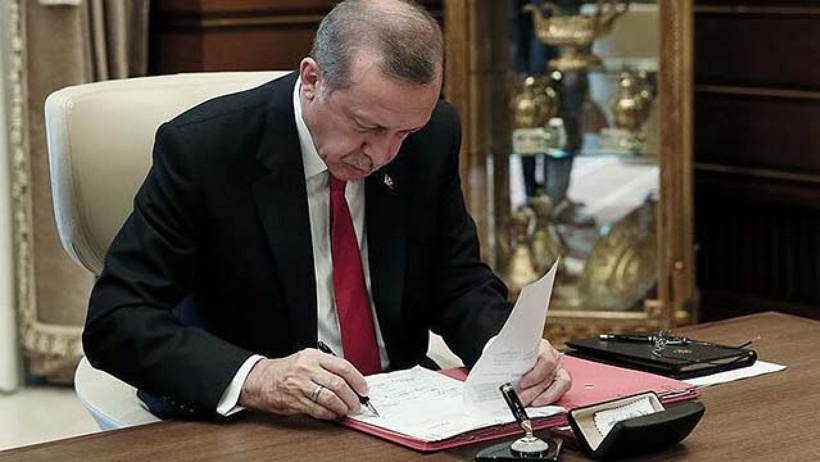 AKP'de 2 oyuncu değişikliği birden: Erdoğan imzaladı - Resim : 3