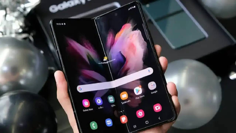 Piyasa "devleşiyor" : Akıllı telefonlar büyüdükçe büyüyor! - Resim : 1
