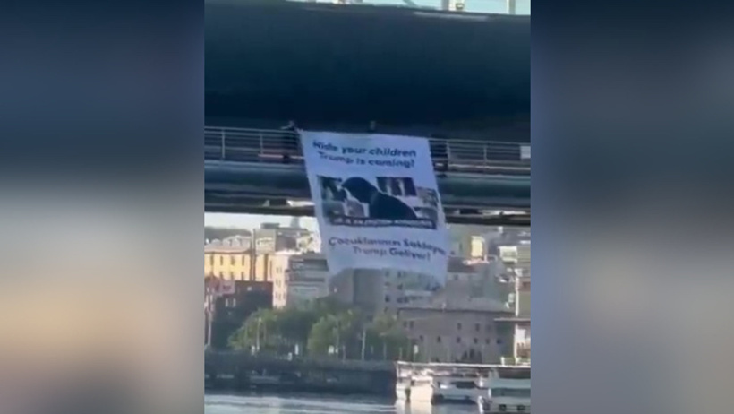 Haliç'te Trump protestosu: Çocuklarınızı saklayın Trump geliyor - Resim : 2