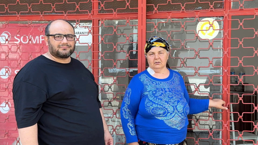 26 yıl sonra gelen dehşet: Yüzünü bile unuttuğu eski eşi boğazından bıçakladı! - Resim : 1