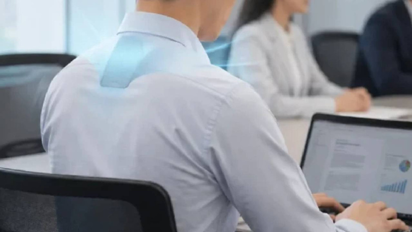 Teknoloji ensenizde! Tişörtlerin altında 34 saat kesintisiz çalışan klima sıcaklara meydan okuyor - Resim : 1