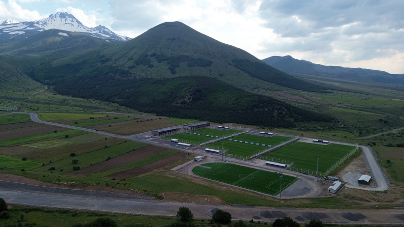 Kayseri'de dağ başında: Futbol kulüpleri akın akın geliyor - Resim : 1