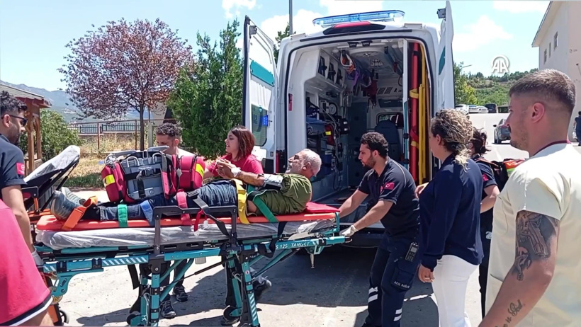 Kırsalda gezerken yılan ısırdı: Helikopter yaralı için havalandı - Resim : 3