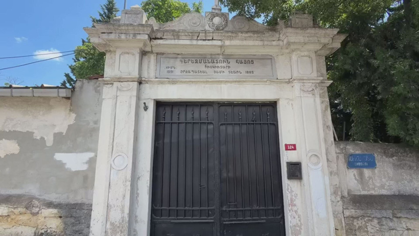 Üsküdar'da Ermeni mezarlığı tahrip edildi: 1 şüpheli gözaltına alındı - Resim : 1