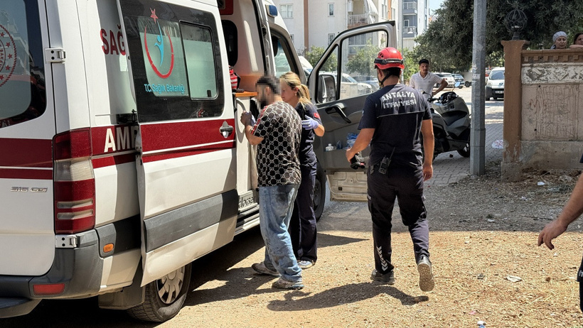 Kendi düştü kameralara kızdı: "Sinema mı oynatıyoruz?" - Resim : 1