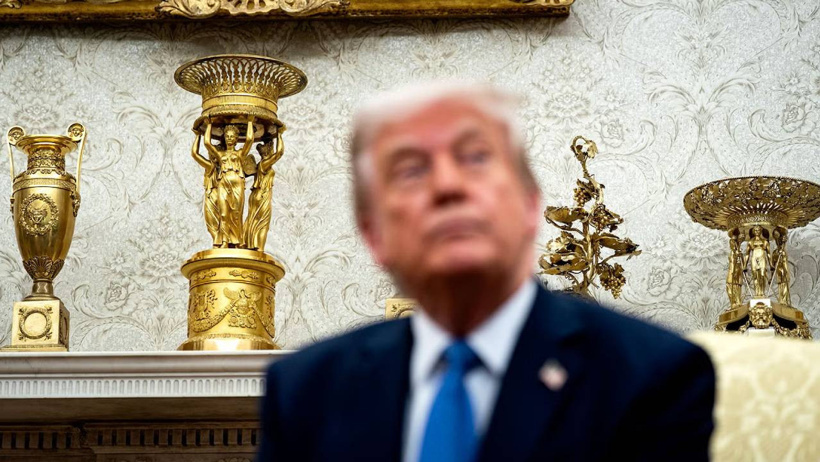 Trump'a hediyede de ayrıcalık! NATO liderlerine tabanca, ona altın kaplamalı versiyon - Resim : 4