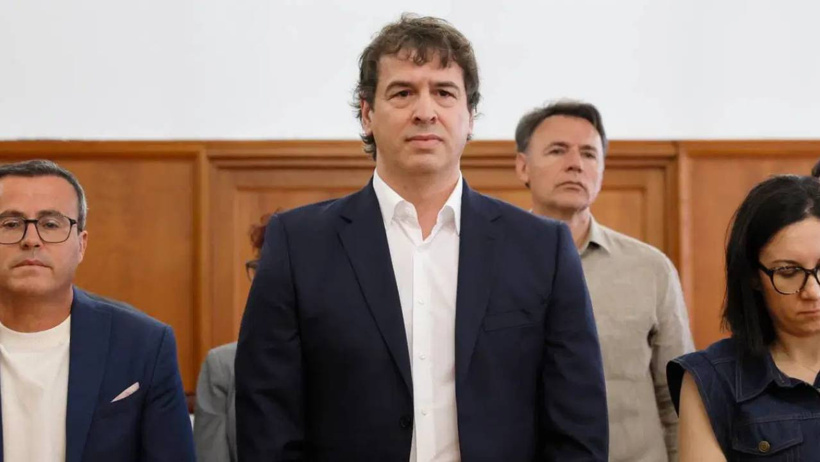 Pedro Sanchez'e bir darbe daha! Kardeşine 9 yıl kamu yasağı verildi - Resim : 2