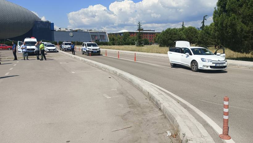 Boşanma davası sonrası adliye otoparkı savaş alanına döndü: 5 gözaltı - Resim : 3