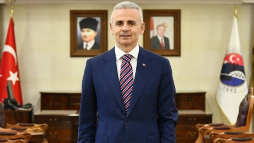 Tayt giyince görevden alınan Vali geri adım atmadı: Pedallamaya devam - Resim : 1