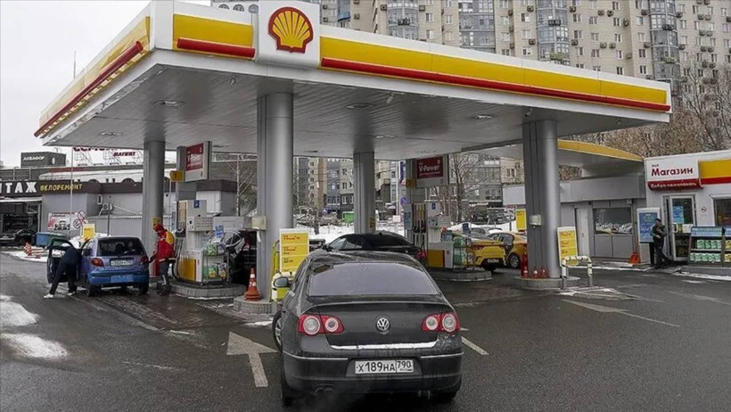 Petrol devi Rusya'da benzin bulmak zorlaştı! Sürücüler saatlerce kuyrukta bekliyor - Resim : 2