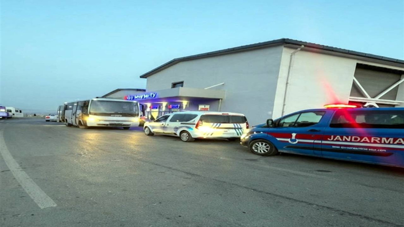 Cezaevi naklinde kanlı pusu! Tutuklu araçtan inerken öldürüldü - Resim : 2