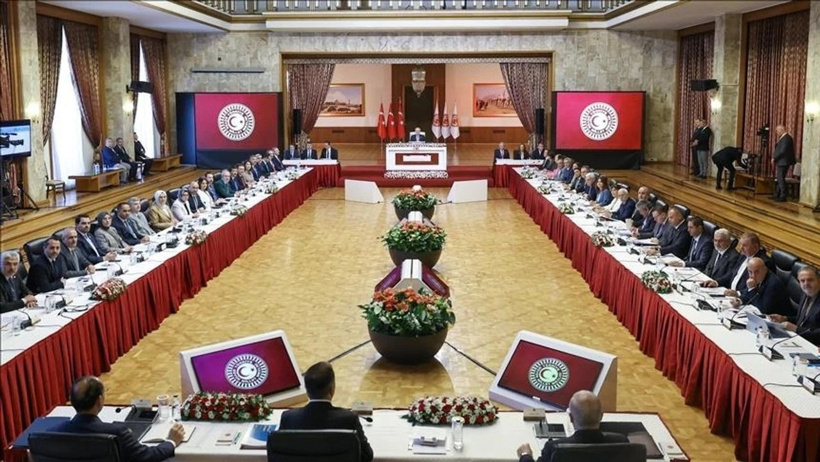 İktidarın süreç, seçim ve DEM Parti denklemini bozdu: Özgür Özel'in hamlesi konuşuluyor - Resim : 1