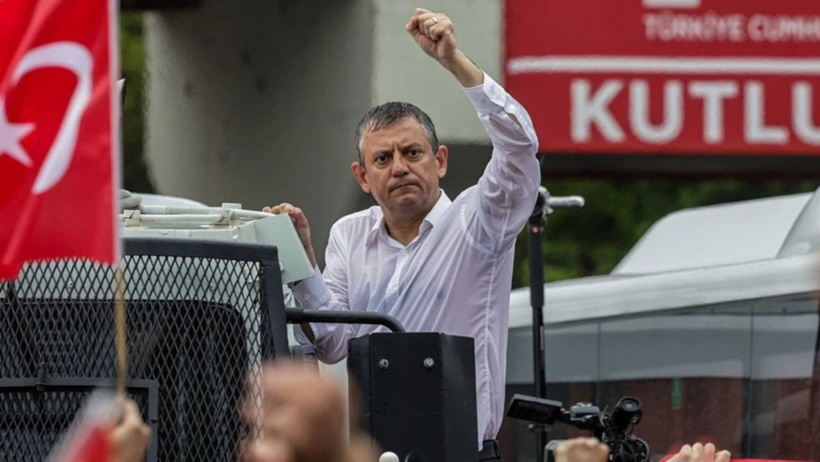 Özgür Özel'in yeni partisi dünya basınında geniş yankı uyandırdı! 