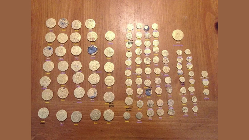 Tarihi batıktaki altınları tek tek çaldı: Milyon dolarlık vurguna konu olan sikkeler ele geçirildi - Resim : 2