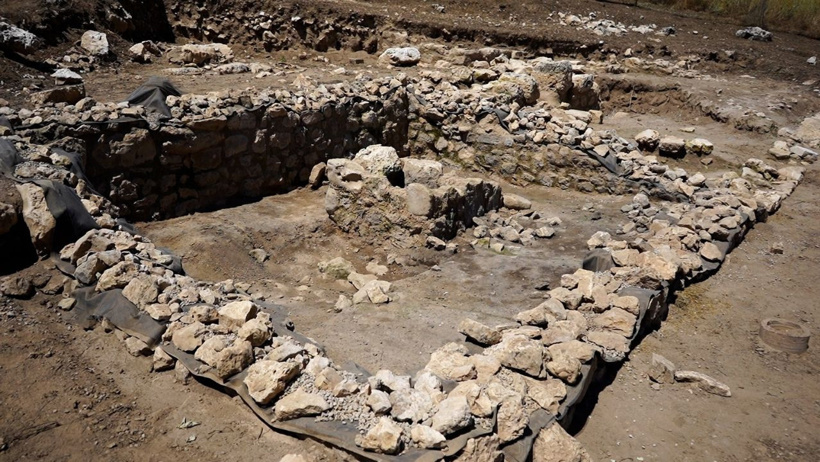 Isparta'da kazma vuruldu: 1500 yıllık ocak örsü ve havuzuyla eksiksiz çıktı - Resim : 6
