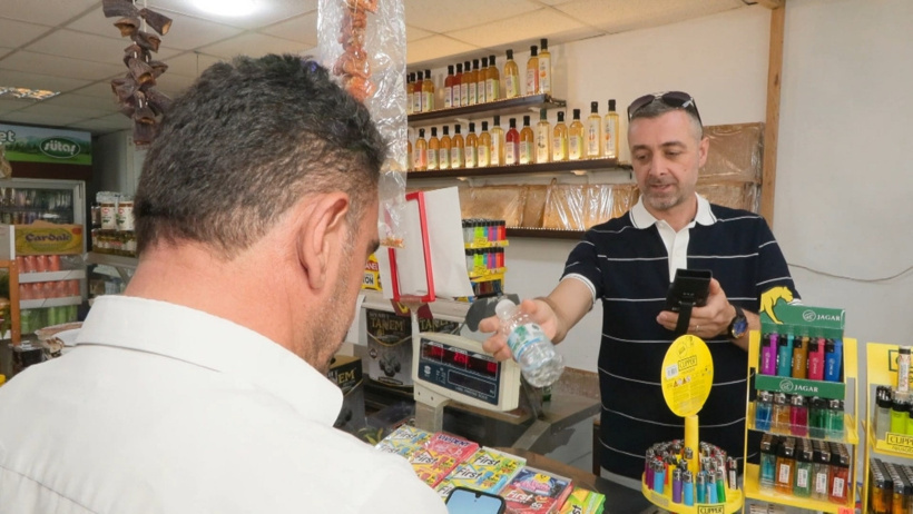 'İade makinesi nerede' derdi bitti: Mahalle bakkalları da depozito noktasına dönüştü - Resim : 5