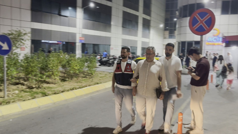 Gözaltına alınan Cem Küçük'ten ilk görüntü! - Resim : 1