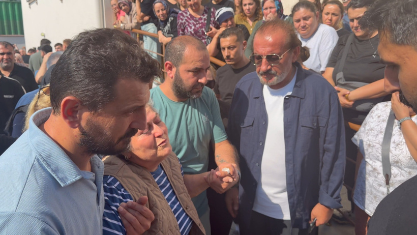 Eren Kaşıkçı son yolculuğuna uğurlandı: Somer Sivrioğlu ve Mehmet Yalçınkaya da cenazede - Resim : 1