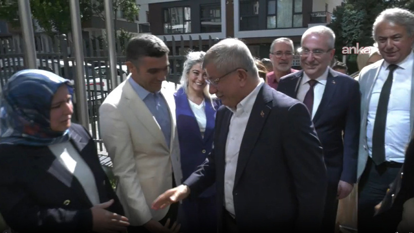 Ahmet Davutoğlu sürpriz misafirini kapattığı partisinin genel merkezinde ağırladı - Resim : 1