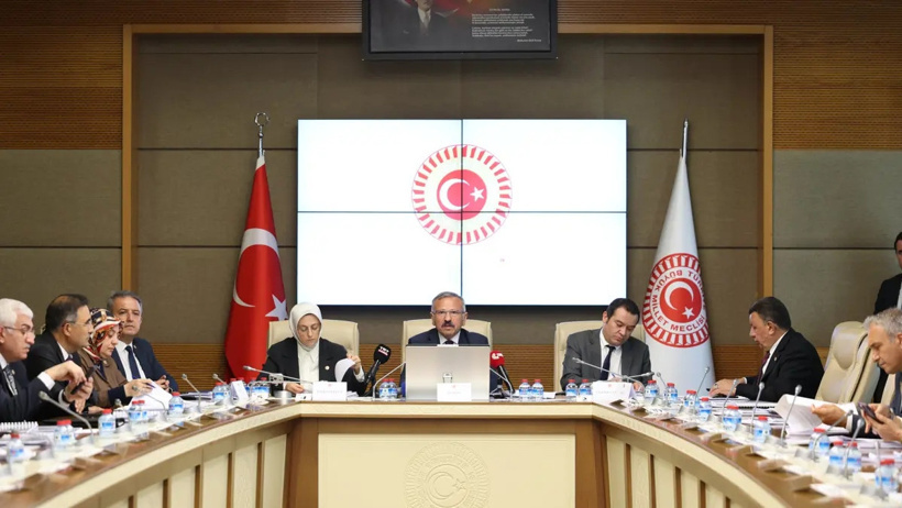 Meclis'te korkutan uyarı: Her şeyi bırakıp çocuk üzerine çalışmalıyız dip dalga geliyor - Resim : 1
