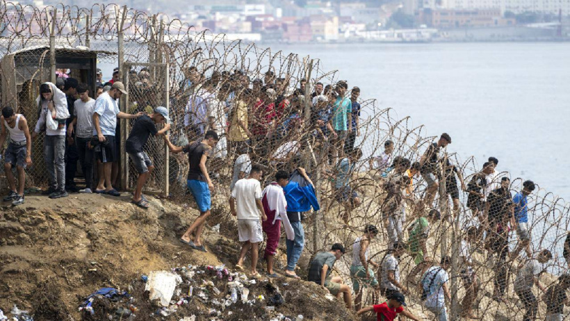 72 bin göçmen Ceuta’ya akın etmişti! Avrupa’da kriz büyüdü: İspanya, sınırları kapatan İtalya’ya süre verdi - Resim : 2