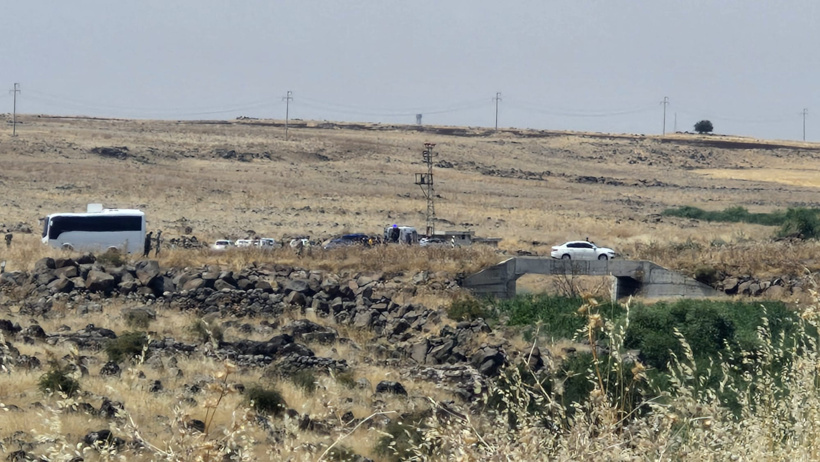 Diyarbakır'da gizemli ölüm! Arazide kadın cesedi bulundu! 2 kişi gözaltında - Resim : 5