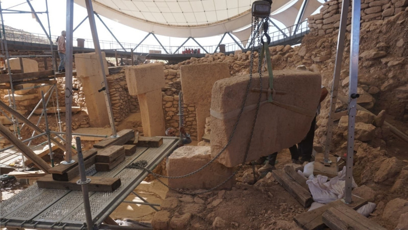 Göbeklitepe'de hiç dokunulmayan alana ilk kez kazma vuruldu: 10 bin yıllık yapılar gün yüzüne çıktı - Resim : 4