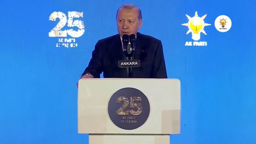 3 Milletvekili ve 7 Belediye Başkanı AKP'ye geçti: Rozetlerini Erdoğan taktı - Resim : 6