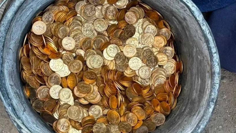 Tadilat yaparken duvarda buldular: 9 milyon euro değerinde altın külçe ve sikke çıktı - Resim : 2