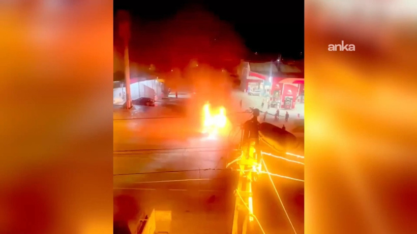 Yakıt aldılar, araç seyir halindeyken alev alev yandı: Baba ve 2 küçük çocuk yaralandı - Resim : 1