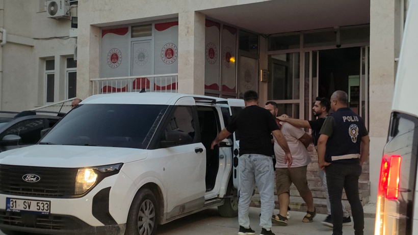 Kabus gibi olay! Çocuğun başına silah dayayıp ellerini bağladılar: Can havliyle kurtuldu - Resim : 1