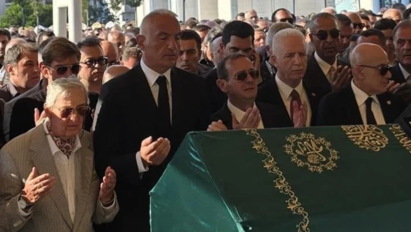 Kahve Dünyası’nın kurucusu son yolculuğuna uğurlandı! Cenazede dikkat çeken isimler - Resim : 2