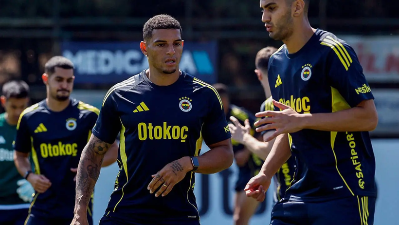 Fenerbahçe'de yönetimi bıktırdı: Gitmek için diretiyor - Resim : 1