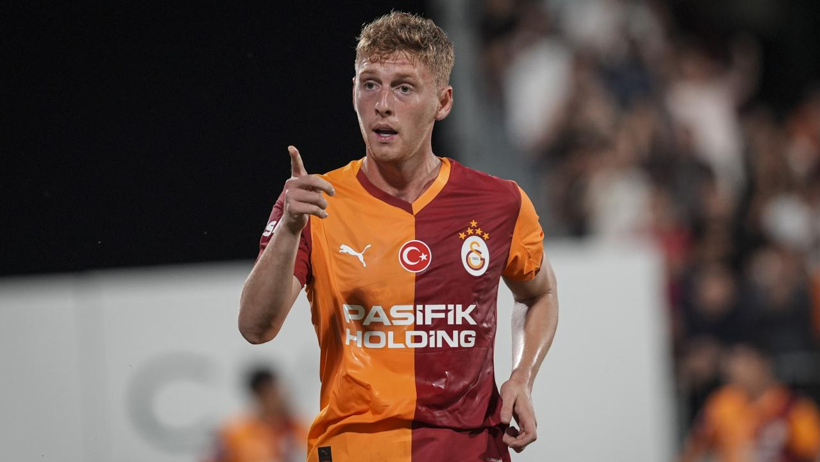 Son Dakika | Galatasaray'da bir ayrılık daha yaşandı: Süper Lig ekibine transfer oldu - Resim : 1