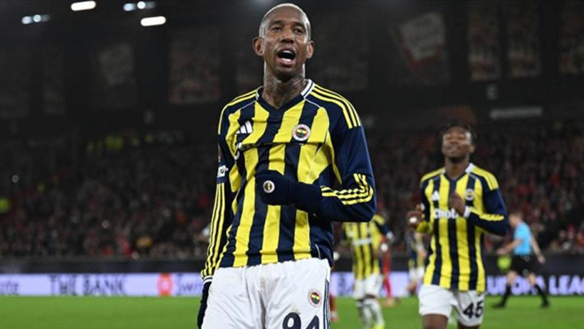 Fenerbahçe'nin en çok gol atan oyuncusu maç kadrosundan çıkarıldı - Resim : 2