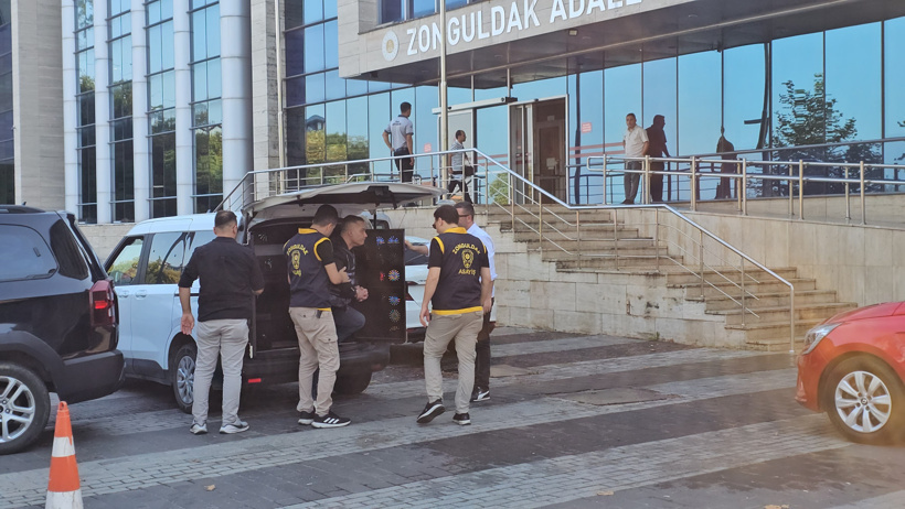 "Kirpi Ahmet" cinayetinin firar eden sanığı yakalandı - Resim : 6