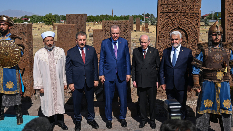 Erdoğan ve Bahçeli Ahlat'ta buluştu - Resim : 5
