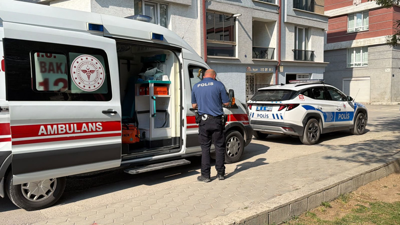 Sokak ortasında seyyar satıcıyı tam 3 yerinden bıçakladı! - Resim : 1
