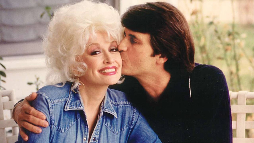 Trump emir verdi Dolly Parton için tüm ülkede bayraklar yarıya indirildi! - Resim : 4