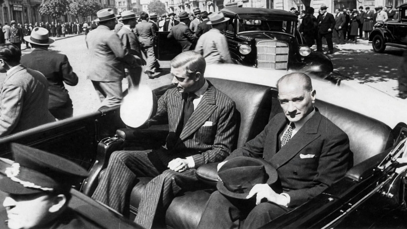 Zafer Bayramı'nın yıldönümünde Atatürk'ün arabaları - Resim : 7