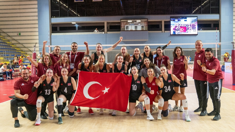 Milliler Sırbistan'ı yıktı geçti: Finale yükseldik - Resim : 1