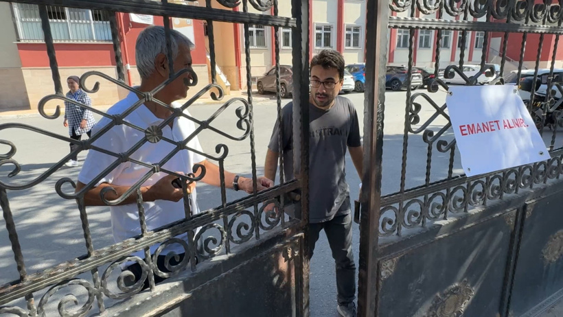 KPSS'ye girmek istedi ilk sınavını geçemedi: Yan binaya alınmadı - Resim : 3